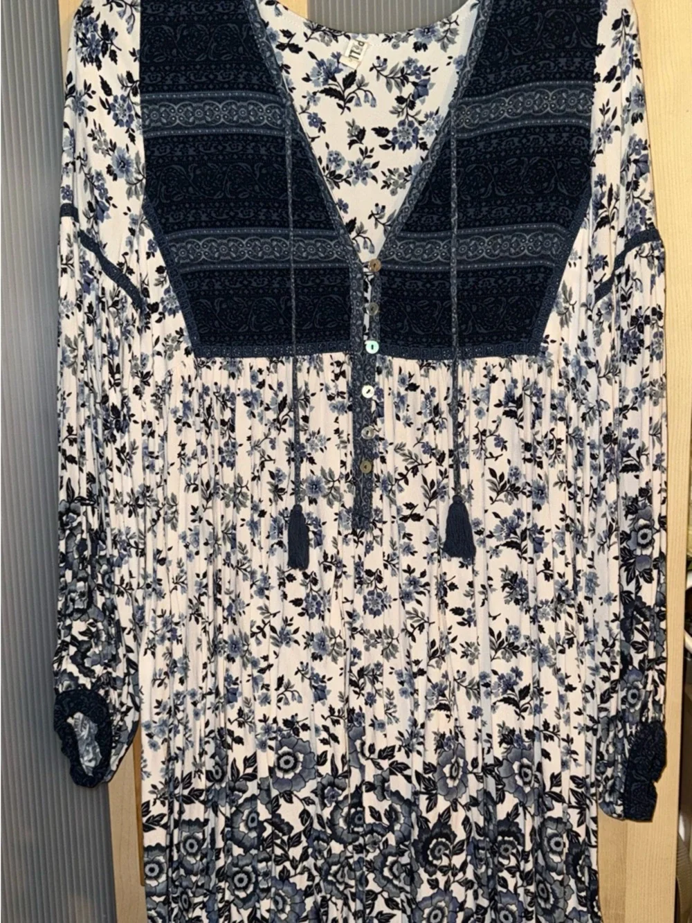 Spell Elle Dress Blue Floral V-Neck Boho Mini Dress size S - Picture 2 of 12
